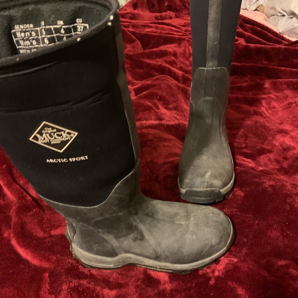 Muck boots